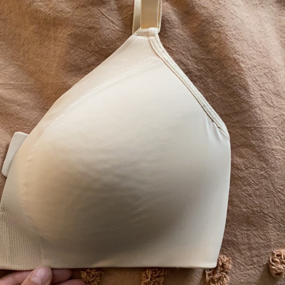 Lively deep-v no-wire bra - Picture 3 of 4